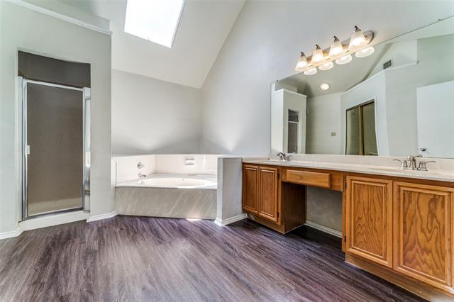 Building Photo - 6717 Driffield Cir W