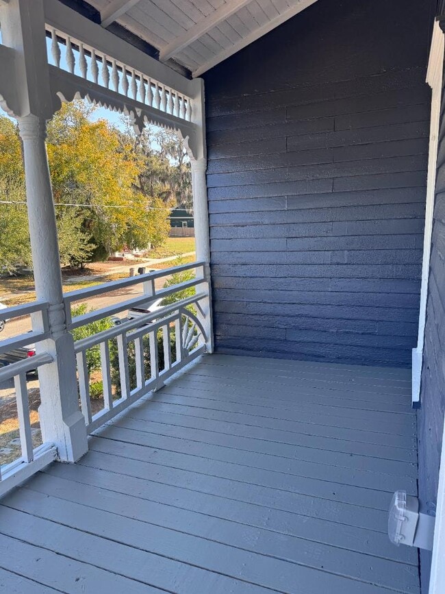 Building Photo - 300 E 3rd St