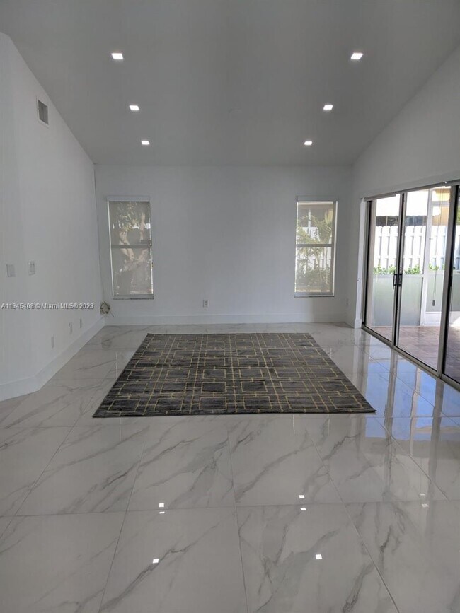 Building Photo - 5362 NW 55th Ter