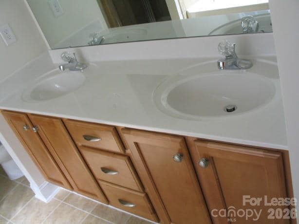 Building Photo - 527 Dubois Court