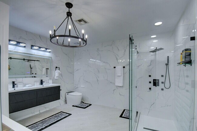 Building Photo - 13302 Doubletree Cir