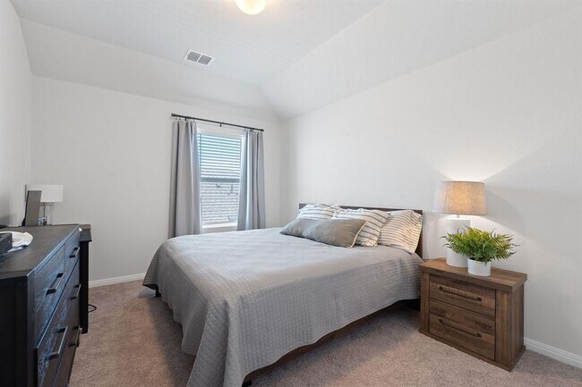 Building Photo - 179 Kings Cyn Dr