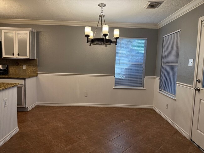 Building Photo - 10406 Pine Meadows Blvd