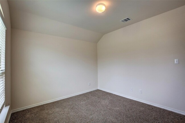 Building Photo - 203 Gatecrest Dr