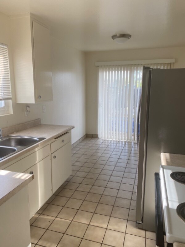 Building Photo - 4371 Hoen Ave