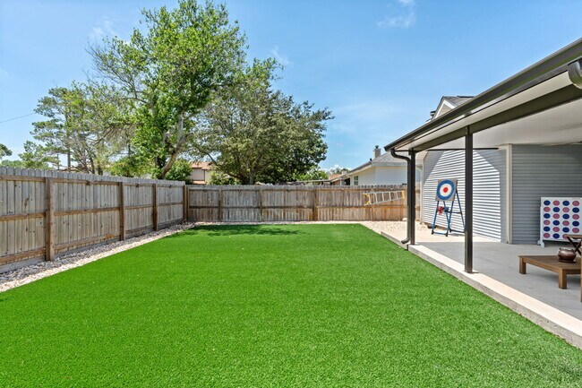 Building Photo - 47 Pine Ridge Trce