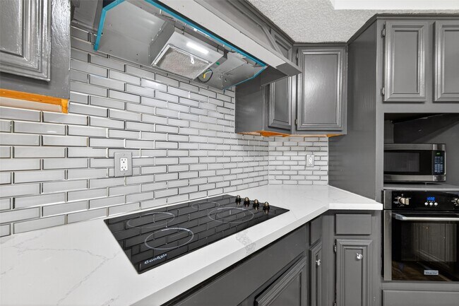 Building Photo - 12307 Gambit Dr