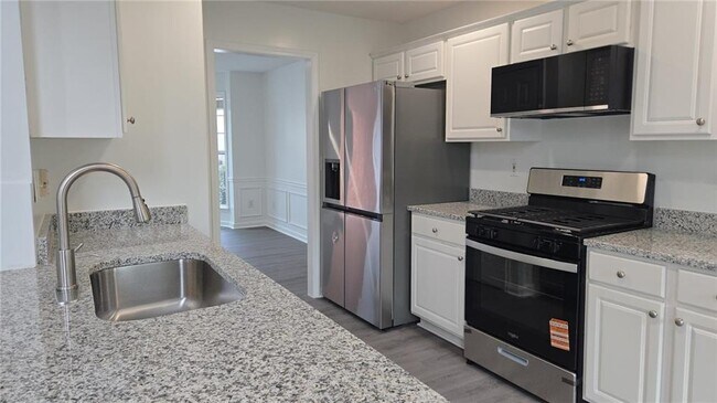 Building Photo - 4010 Ridgefair Dr