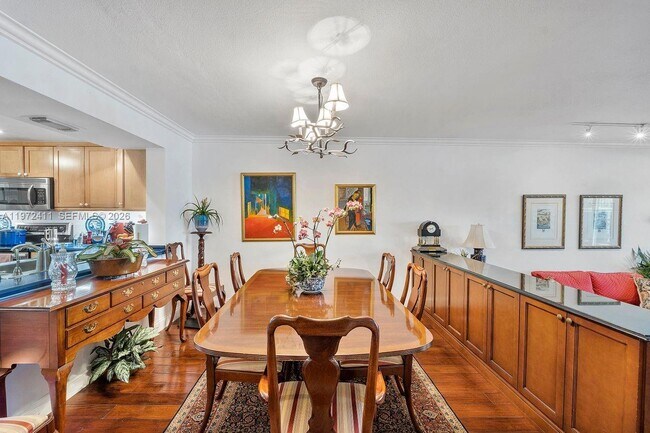 Building Photo - 4905 SW 71st Pl