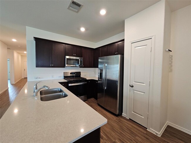 Building Photo - 228 Gabriels Bluff Dr