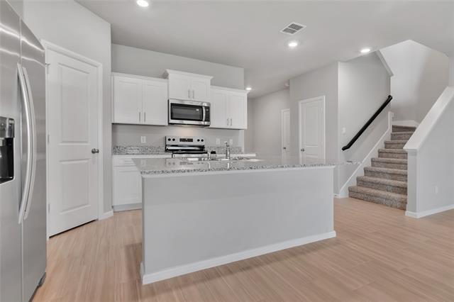 Building Photo - 16404 Severn Ln
