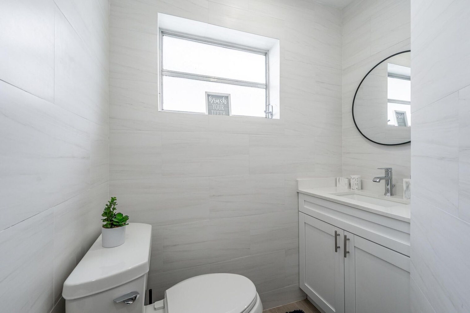 Building Photo - 825-827 Southwest 14th Street-SI FL1-ID1475658P