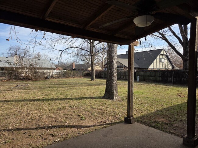 Building Photo - Beautifully updated modern ranch home in the heart of Jenks. Close to Jenks High School, Main Str...