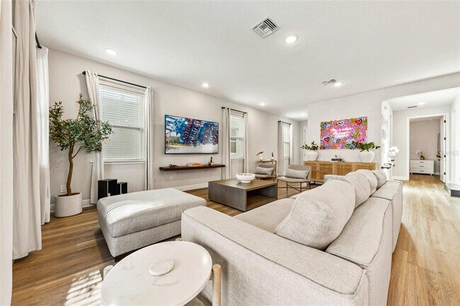 Building Photo - 389 Southfield St