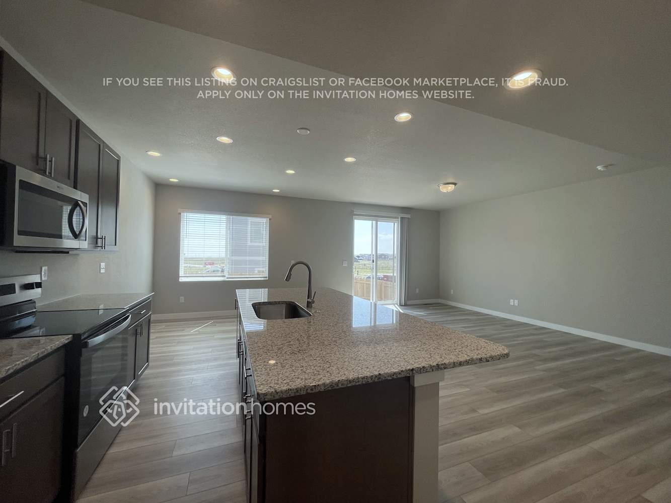 Building Photo - 13503 Arriba Dr