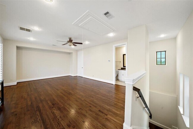 Building Photo - 5707 Arabelle Crest