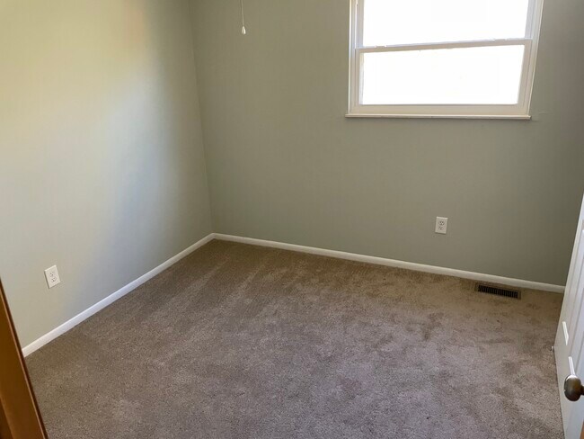 Building Photo - 60 Cavalier Blvd