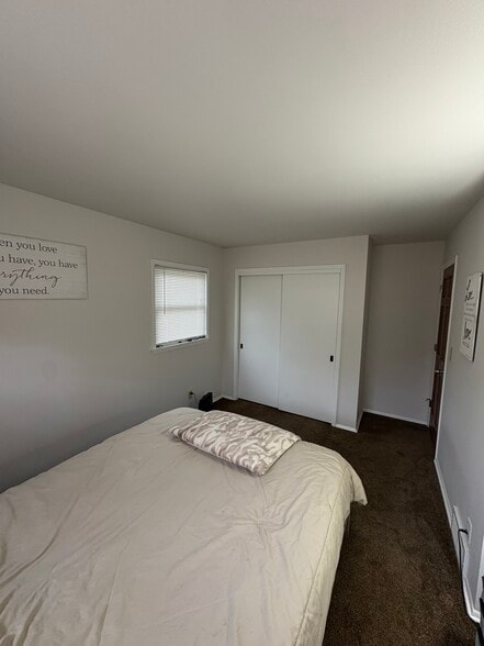 Building Photo - 2940 N 184th St