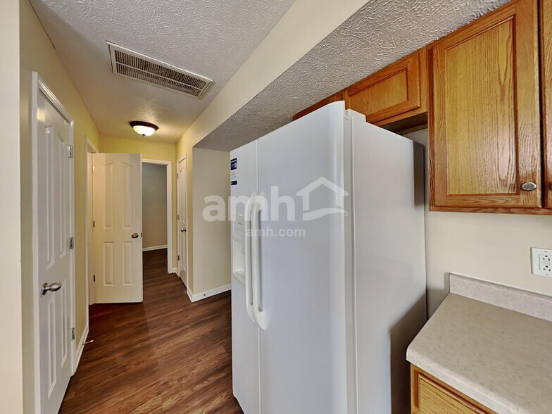 Building Photo - 2920 Bray Ct