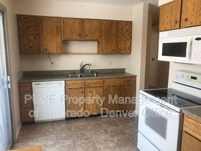 Building Photo - 9493 W Columbia Pl