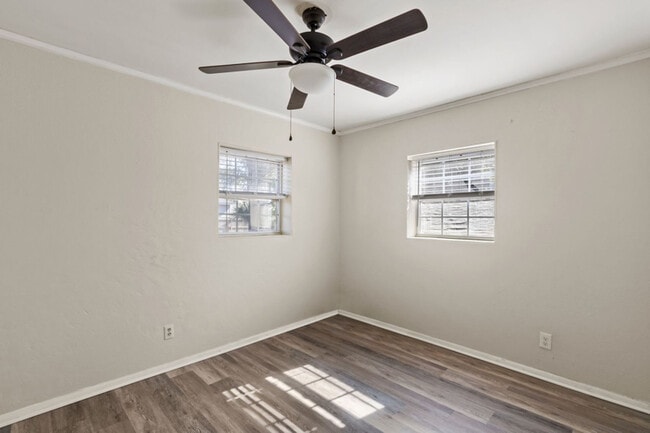 Building Photo - 1208 N D St