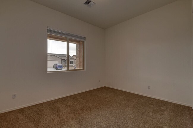 Building Photo - Spacious 3 Bedroom, 2 Bathroom Home in Granville