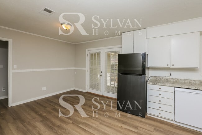 Building Photo - Coming HOME never felt so good!