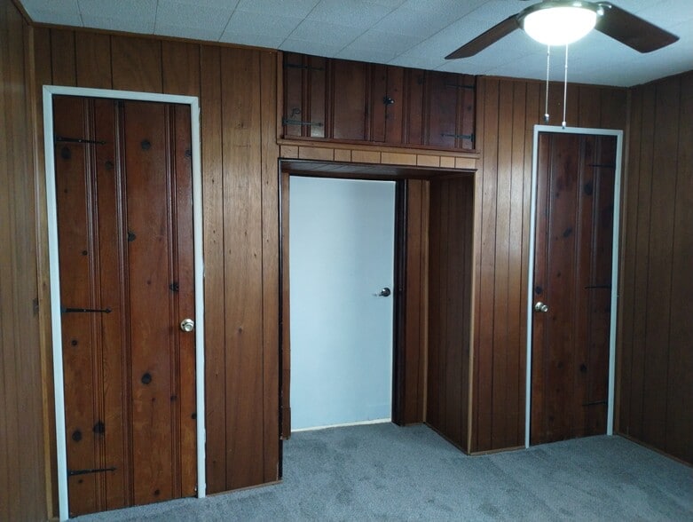Building Photo - 83 Miller Ave