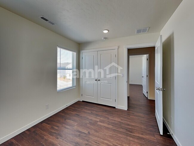 Building Photo - 9491 W Shumard St