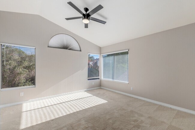 Building Photo - 2345 Potters