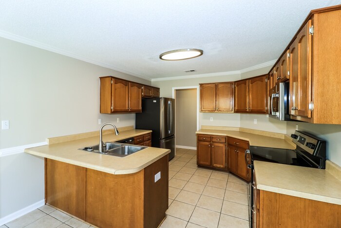 Building Photo - 2402 Mason Dr