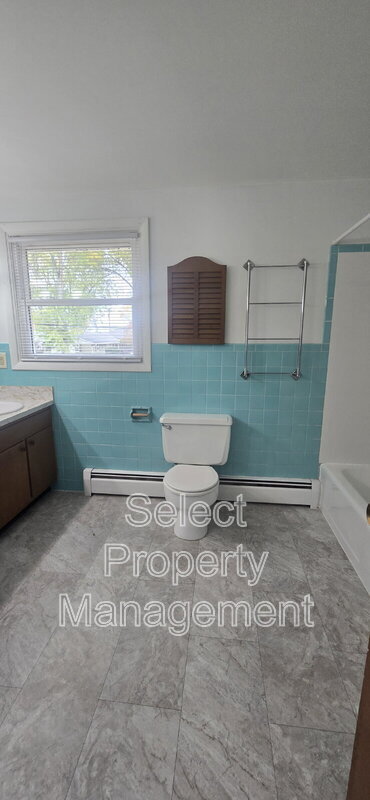 Building Photo - 1508 Green Rd