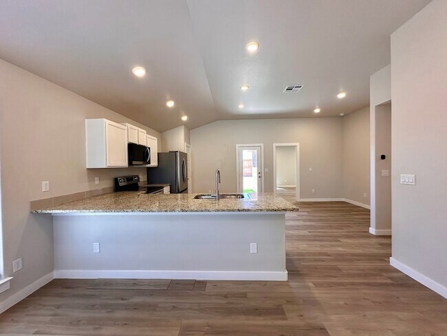 Building Photo - 5817 Settler Ave