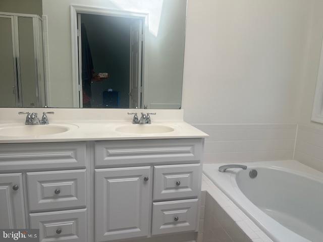 Building Photo - 2028 Madrillon Springs Ct