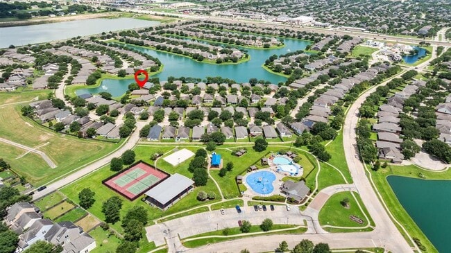 Building Photo - 26151 Travis Brook Dr