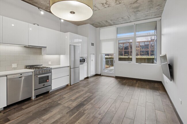 Building Photo - 171 N Aberdeen St