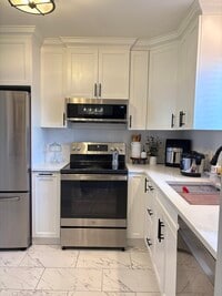 Building Photo - 2534 Boundbrook Dr S