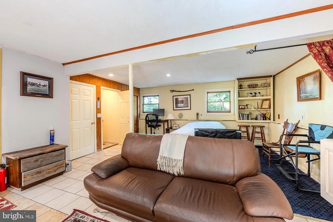 Building Photo - 7221 Hillview Dr