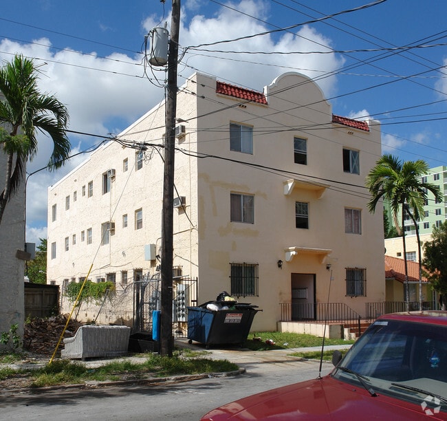 Building Photo - 1122 NW 3rd St