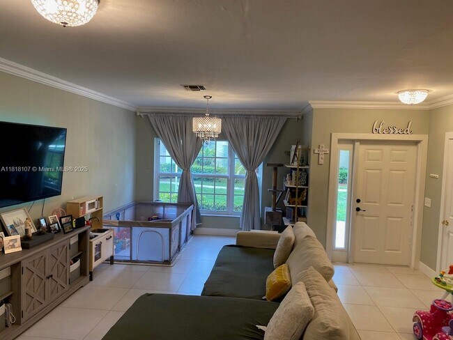 Building Photo - 10931 Jewel Box Ln