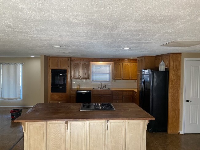 Building Photo - 72014 S 320 Ave