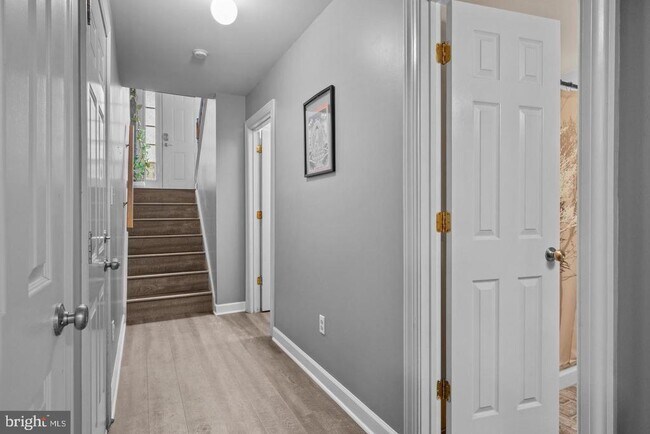 Building Photo - 43535 Postrail Square