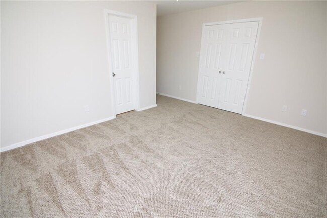 Building Photo - 12039 Clifton Oaks Dr