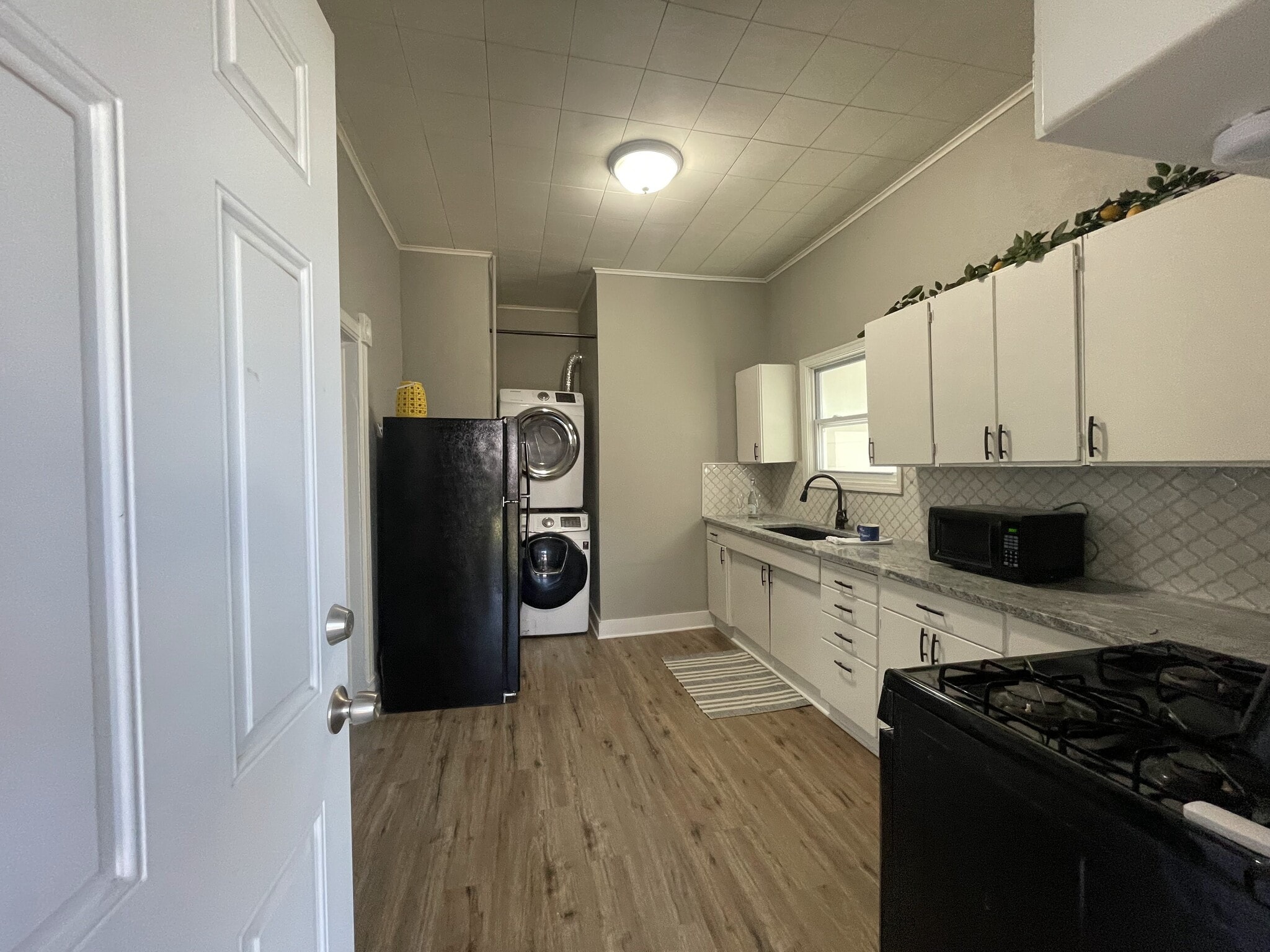 Building Photo - 518 Sandusky Ave