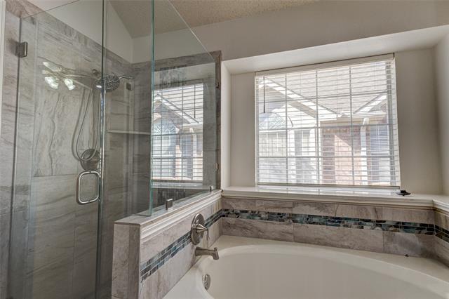 Building Photo - 10809 River Oaks Dr