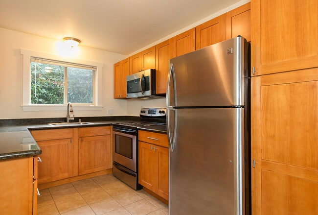 Building Photo - 4245 27th Ave W