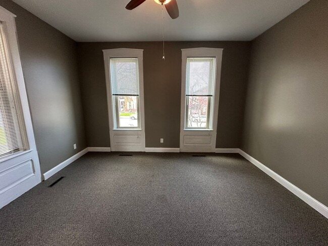 Building Photo - 309 S 8th St