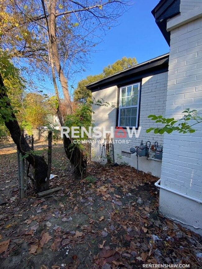 Building Photo - Duplex Unit - Newly Renovated - Evergreen ...
