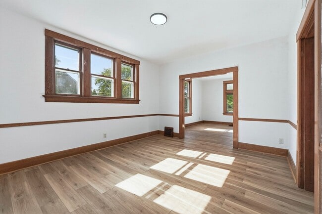 Building Photo - NEW 4-Bed Home with Modern Updates & Extra...