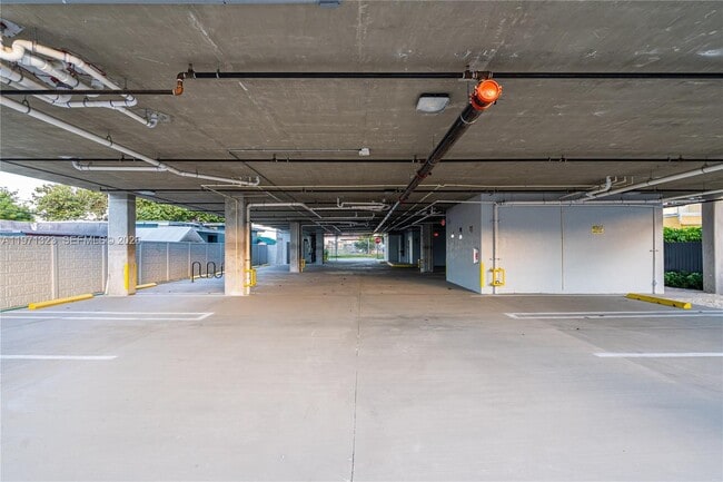 Building Photo - 3728 NW 19th Ave